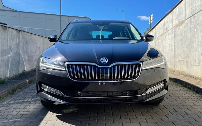 Skoda Superb cena 190240 przebieg: 4, rok produkcji 2024 z Gryfino małe 67
